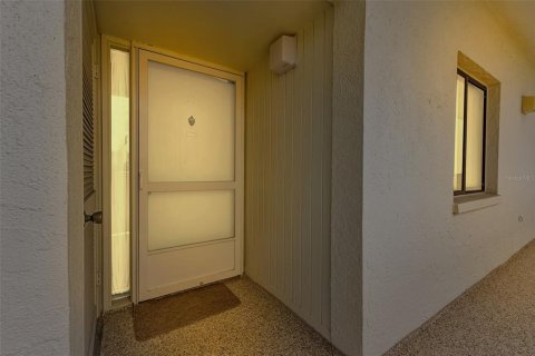 Copropriété à vendre à Punta Gorda, Floride: 2 chambres, 91.79 m2 № 2313222 - photo 14