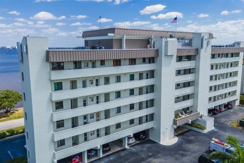 Copropriété à vendre à Punta Gorda, Floride: 2 chambres, 91.79 m2 № 2313222 - photo 7