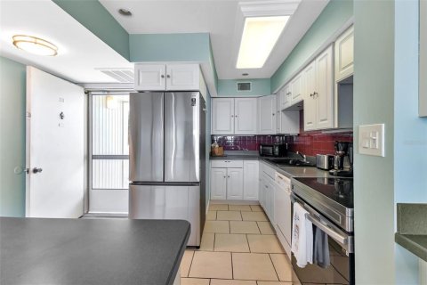 Copropriété à vendre à Punta Gorda, Floride: 2 chambres, 91.79 m2 № 2313222 - photo 17