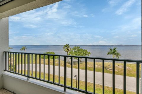 Copropriété à vendre à Punta Gorda, Floride: 2 chambres, 91.79 m2 № 2313222 - photo 13