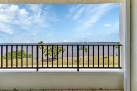 Copropriété à vendre à Punta Gorda, Floride: 2 chambres, 91.79 m2 № 2313222 - photo 11
