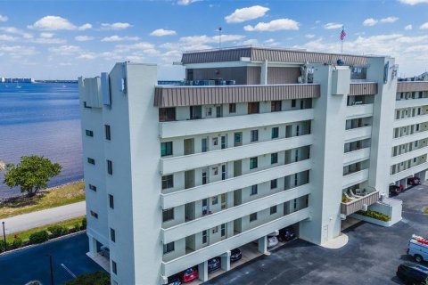 Copropriété à vendre à Punta Gorda, Floride: 2 chambres, 91.79 m2 № 2313222 - photo 4