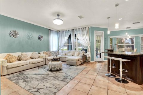 House in Casselberry, Florida 3 bedrooms, 234.86 sq.m. № 1546174 - photo 9