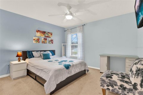 House in Casselberry, Florida 3 bedrooms, 234.86 sq.m. № 1546174 - photo 25