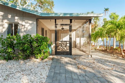 Villa ou maison à vendre à Sarasota, Floride: 2 chambres, 65.03 m2 № 2232962 - photo 28