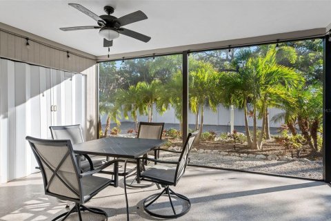 Villa ou maison à vendre à Sarasota, Floride: 2 chambres, 65.03 m2 № 2232962 - photo 24