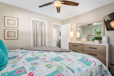 Villa ou maison à vendre à Sarasota, Floride: 2 chambres, 65.03 m2 № 2232962 - photo 18