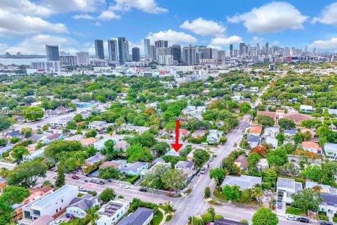 Casa en venta en Miami, Florida, 4 dormitorios, 111.48 m2 № 2016091 - foto 20