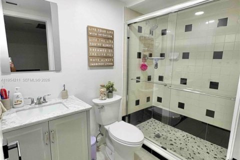 Купить таунхаус в Майами, Флорида 3 спальни, 171.96м2, № 2009085 - фото 13