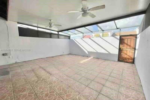 Купить таунхаус в Майами, Флорида 3 спальни, 171.96м2, № 2009085 - фото 16