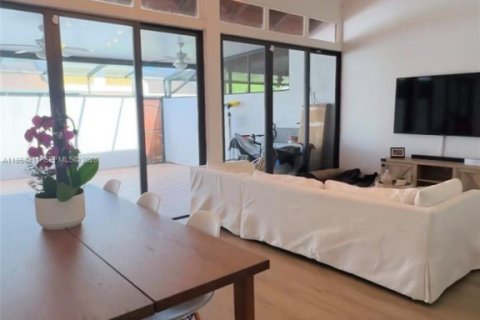 Купить таунхаус в Майами, Флорида 3 спальни, 171.96м2, № 2009085 - фото 3