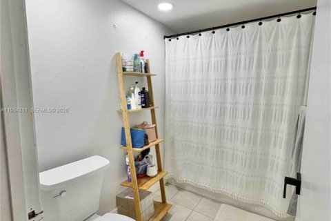 Купить таунхаус в Майами, Флорида 3 спальни, 171.96м2, № 2009085 - фото 15