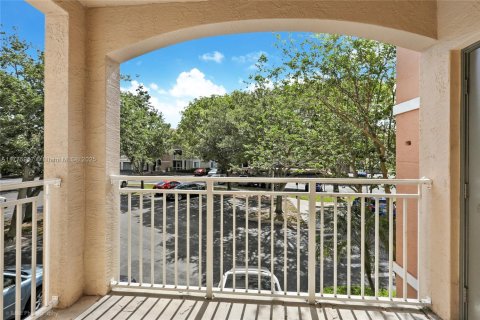 Condo in West Palm Beach, Florida, 3 bedrooms  № 1860828 - photo 1