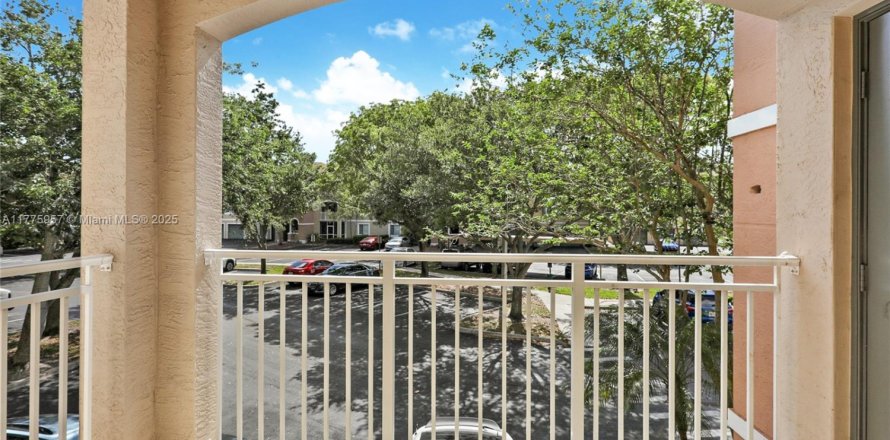 Condo in West Palm Beach, Florida, 3 bedrooms  № 1860828