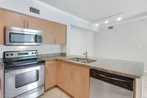 Condo in West Palm Beach, Florida, 3 bedrooms  № 1860828 - photo 6