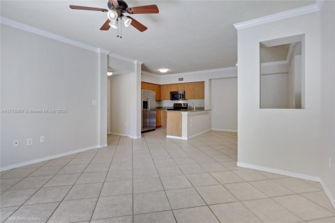 Condo in West Palm Beach, Florida, 3 bedrooms  № 1860828 - photo 3