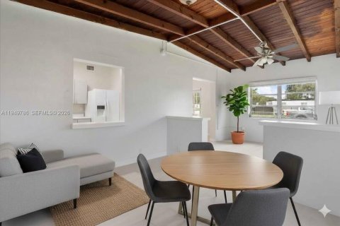 House in Miami Gardens, Florida 2 bedrooms, 93.65 sq.m. № 2007394 - photo 20