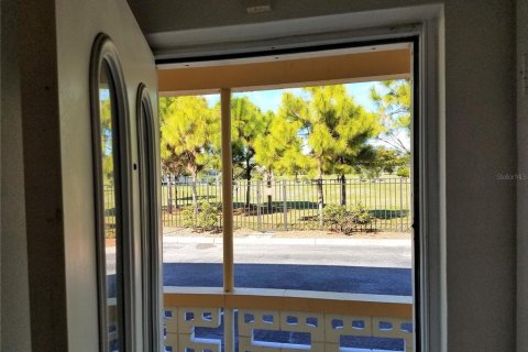 Condo in Sarasota, Florida, 2 bedrooms  № 1809906 - photo 30