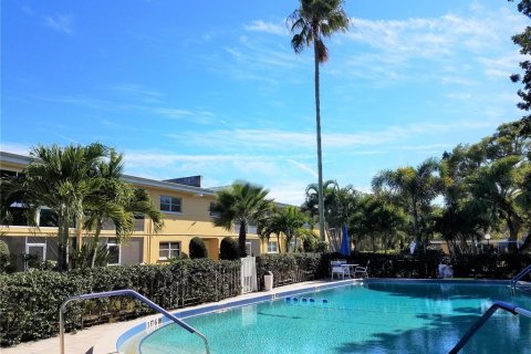 Condo in Sarasota, Florida, 2 bedrooms  № 1809906 - photo 26