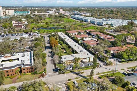 Condo in Sarasota, Florida, 2 bedrooms  № 1809906 - photo 1