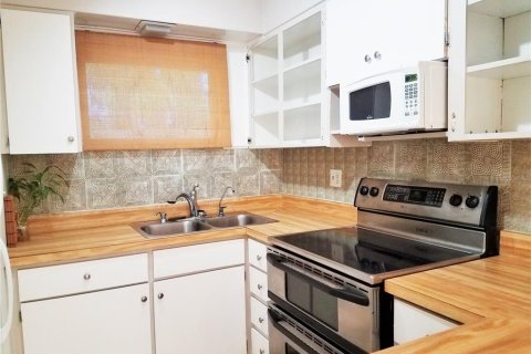 Condo in Sarasota, Florida, 2 bedrooms  № 1809906 - photo 2