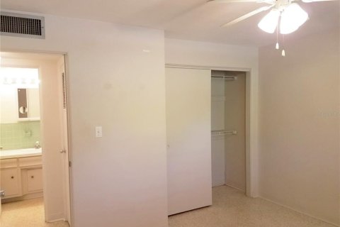 Condo in Sarasota, Florida, 2 bedrooms  № 1809906 - photo 13