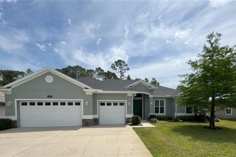 House in Palm Coast, Florida 4 bedrooms, 230.68 sq.m. № 1789095 - photo 1