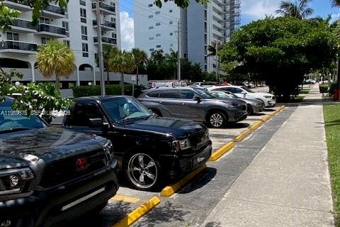 Apartamento en alquiler en North Bay Village, Florida, 1 dormitorio, 69.68 m2 № 2057630 - foto 2