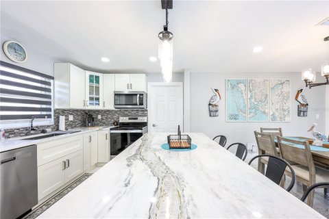 Casa en venta en Cape Coral, Florida, 3 dormitorios, 127.28 m2 № 1915158 - foto 25