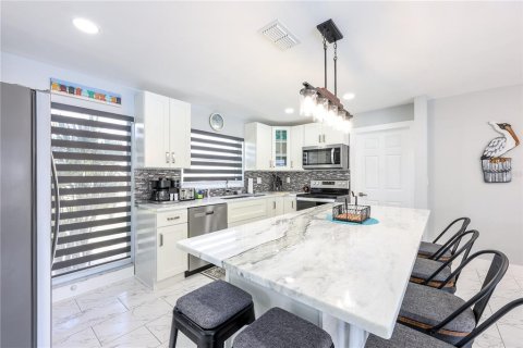 Casa en venta en Cape Coral, Florida, 3 dormitorios, 127.28 m2 № 1915158 - foto 23
