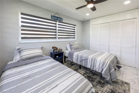 Casa en venta en Cape Coral, Florida, 3 dormitorios, 127.28 m2 № 1915158 - foto 13