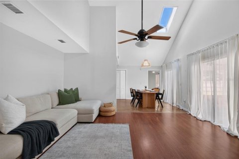 Villa ou maison à louer à Orlando, Floride: 3 chambres, 196.77 m2 № 2416246 - photo 10