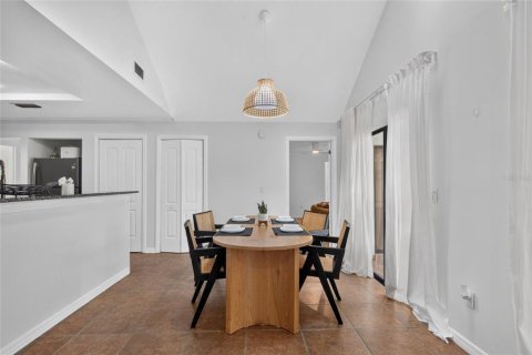 Villa ou maison à louer à Orlando, Floride: 3 chambres, 196.77 m2 № 2416246 - photo 13