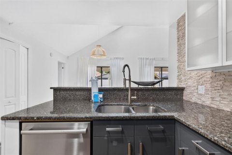 Villa ou maison à louer à Orlando, Floride: 3 chambres, 196.77 m2 № 2416246 - photo 18