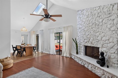 Villa ou maison à louer à Orlando, Floride: 3 chambres, 196.77 m2 № 2416246 - photo 11