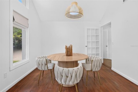 Villa ou maison à louer à Orlando, Floride: 3 chambres, 196.77 m2 № 2416246 - photo 6