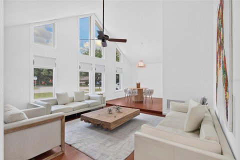 Villa ou maison à louer à Orlando, Floride: 3 chambres, 196.77 m2 № 2416246 - photo 3