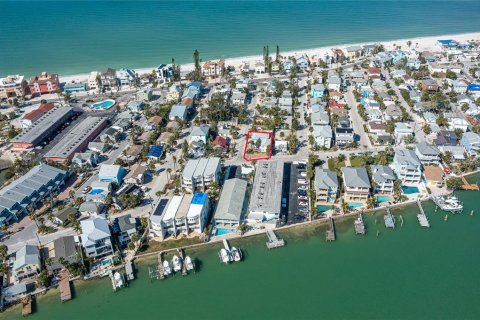 Propiedad comercial en venta en Treasure Island, Florida, 2 dormitorios, 189.89 m2 № 2166371 - foto 7