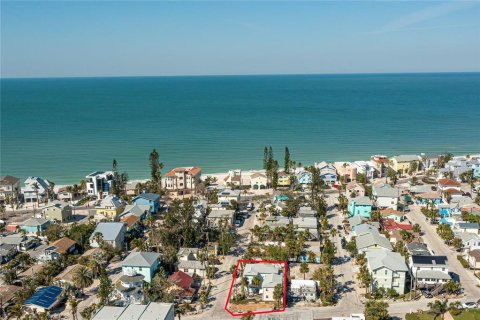 Propiedad comercial en venta en Treasure Island, Florida, 2 dormitorios, 189.89 m2 № 2166371 - foto 8