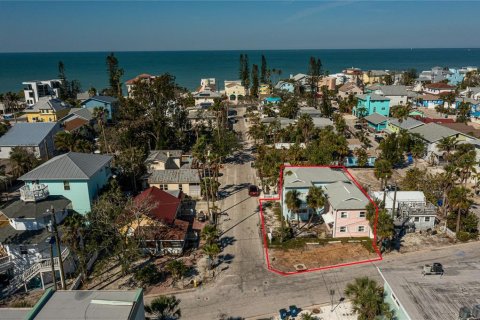 Propiedad comercial en venta en Treasure Island, Florida, 2 dormitorios, 189.89 m2 № 2166371 - foto 4
