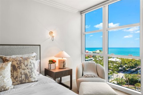 Condo in Miami Beach, Florida, 2 bedrooms  № 1967466 - photo 27