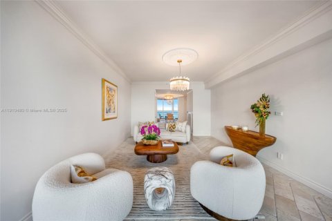 Condo in Miami Beach, Florida, 2 bedrooms  № 1967466 - photo 6