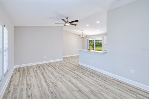 House in Punta Gorda, Florida 3 bedrooms, 162.39 sq.m. № 1870779 - photo 3