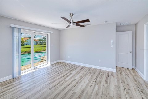 House in Punta Gorda, Florida 3 bedrooms, 162.39 sq.m. № 1870779 - photo 15