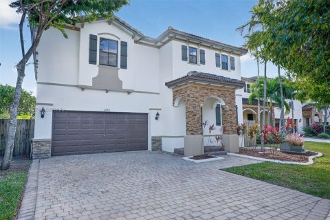 Casa en venta en Homestead, Florida, 5 dormitorios, 310.29 m2 № 2054395 - foto 2