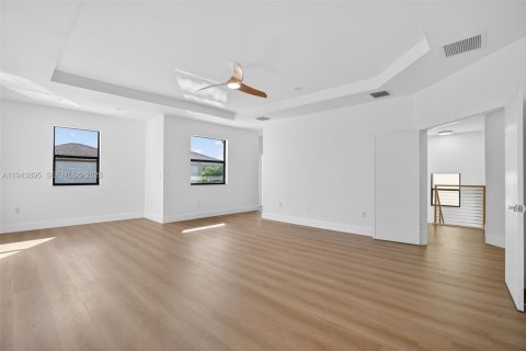 Casa en venta en Homestead, Florida, 5 dormitorios, 310.29 m2 № 2054395 - foto 19