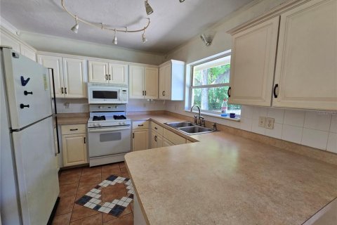 Villa ou maison à vendre à Ocala, Floride: 4 chambres, 179.49 m2 № 2206283 - photo 9