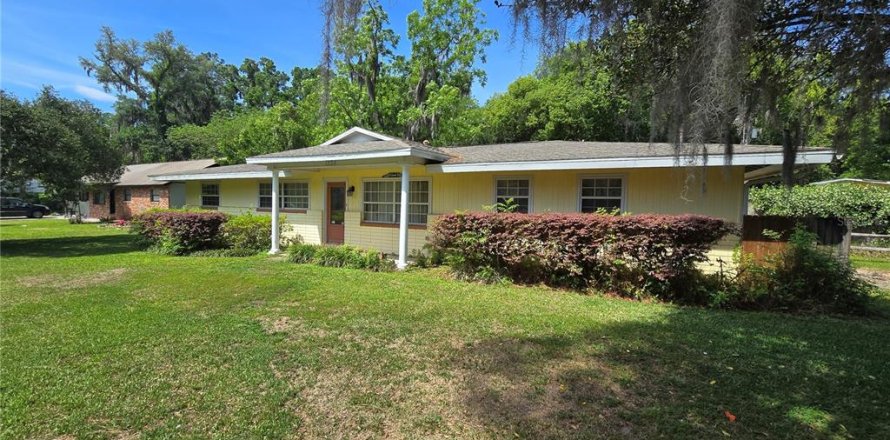 Villa ou maison à Ocala, Floride 4 chambres, 179.49 m2 № 2206283