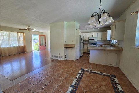 Villa ou maison à vendre à Ocala, Floride: 4 chambres, 179.49 m2 № 2206283 - photo 8