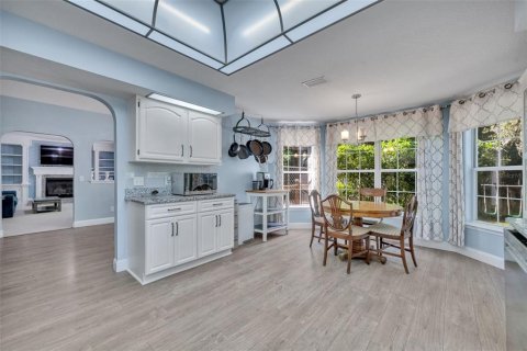 Villa ou maison à vendre à Oviedo, Floride: 4 chambres, 244.24 m2 № 2149911 - photo 16